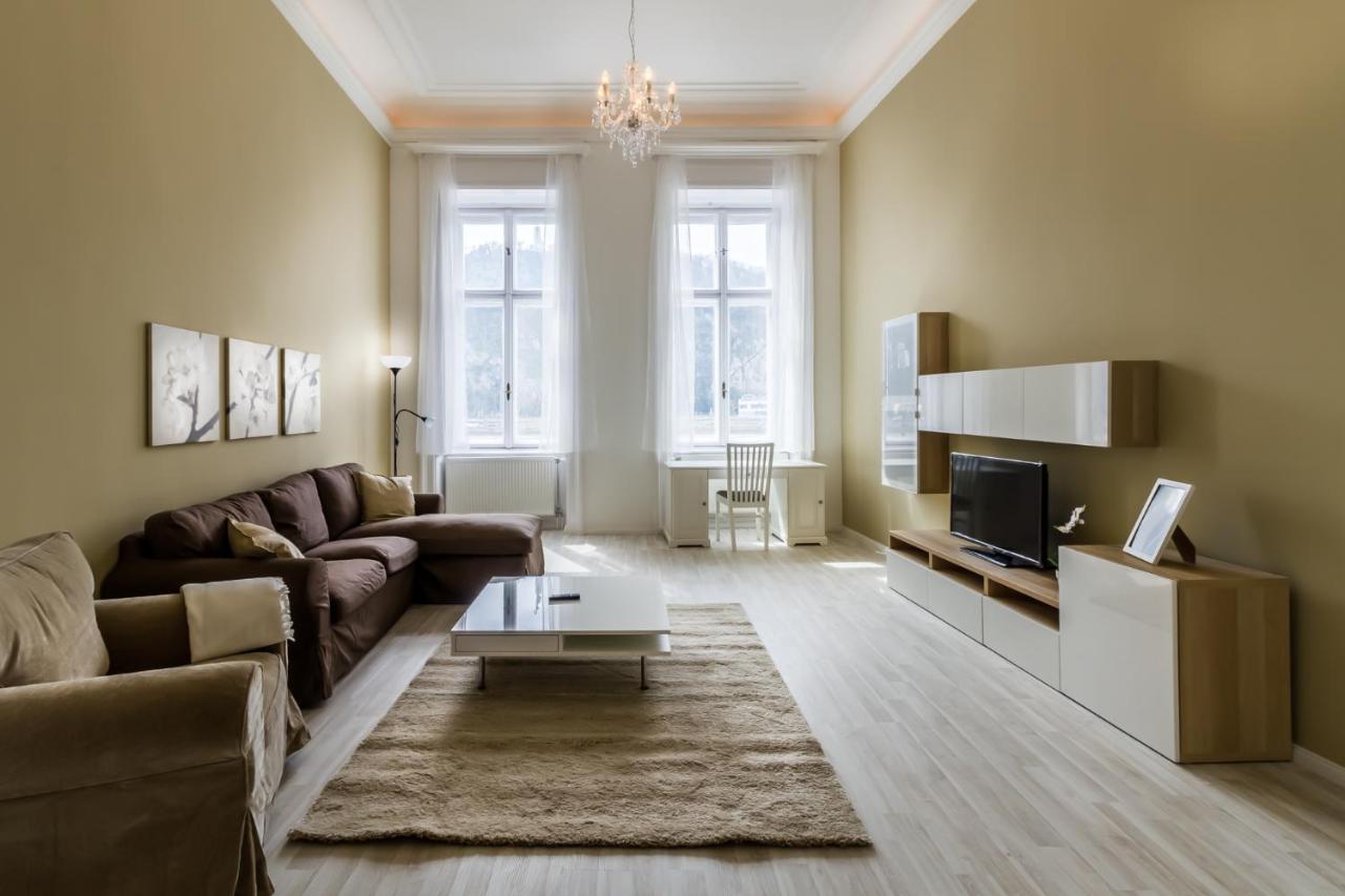 Spacious Riverside Residency - Magnificent View Budapeste Exterior foto