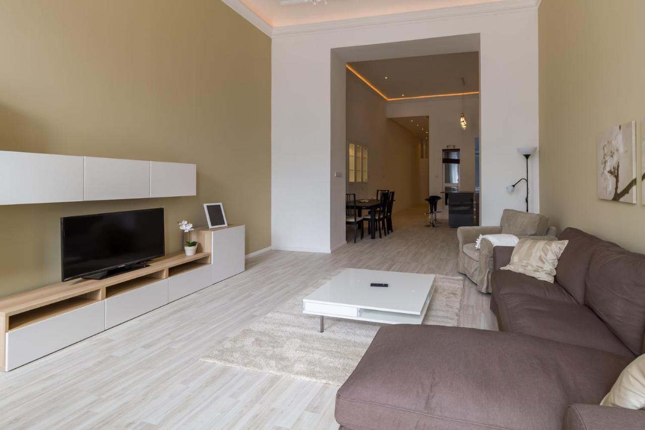 Spacious Riverside Residency - Magnificent View Budapeste Exterior foto