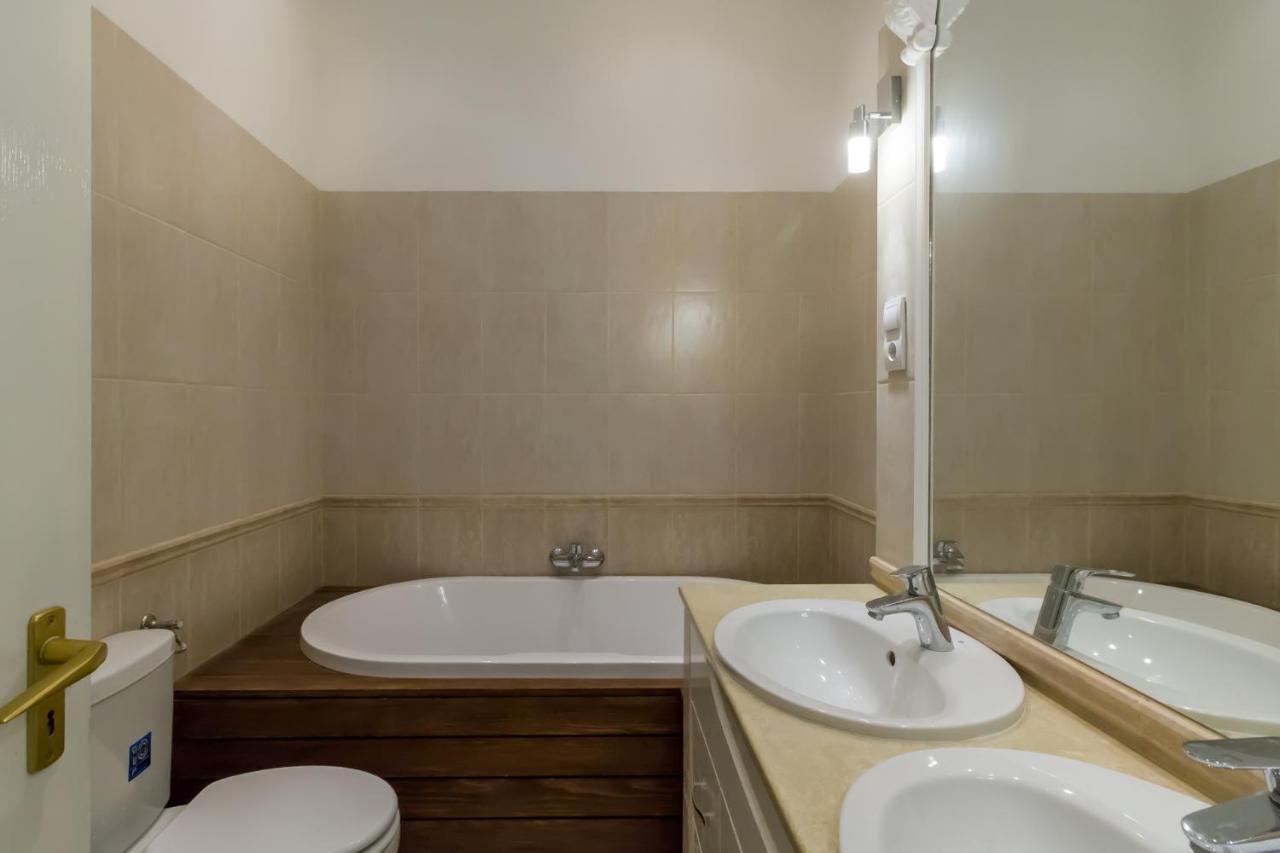 Spacious Riverside Residency - Magnificent View Budapeste Exterior foto